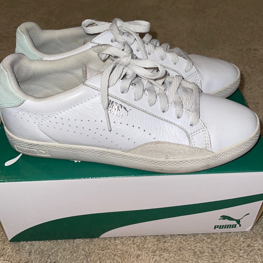 White puma sneakers 👟